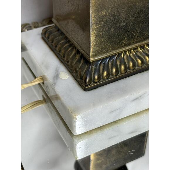 Set Of Vintage Heavy Brass Lamp with Marble Base - Picture 6 of 10